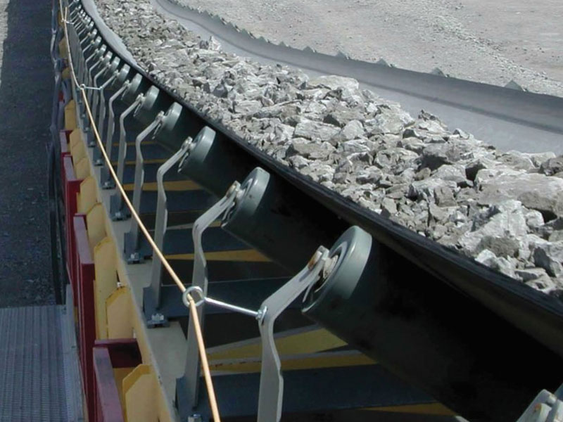 Belt conveyors for material handling